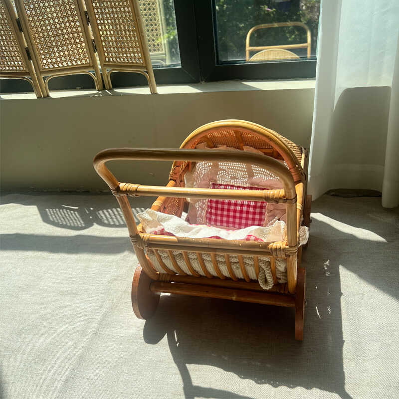 Woven Rattan Baby Stroller Vin - Baby Nursery Vintage Decor 评论和价格